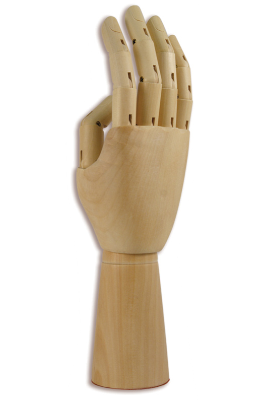 Руки женские дерево