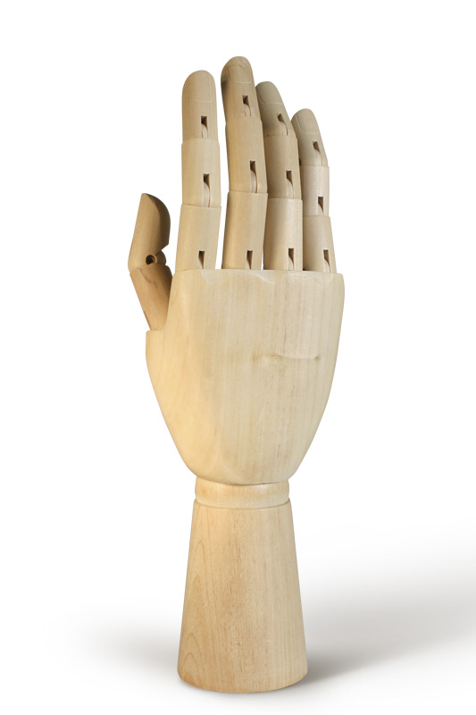 Руки мужские дерево