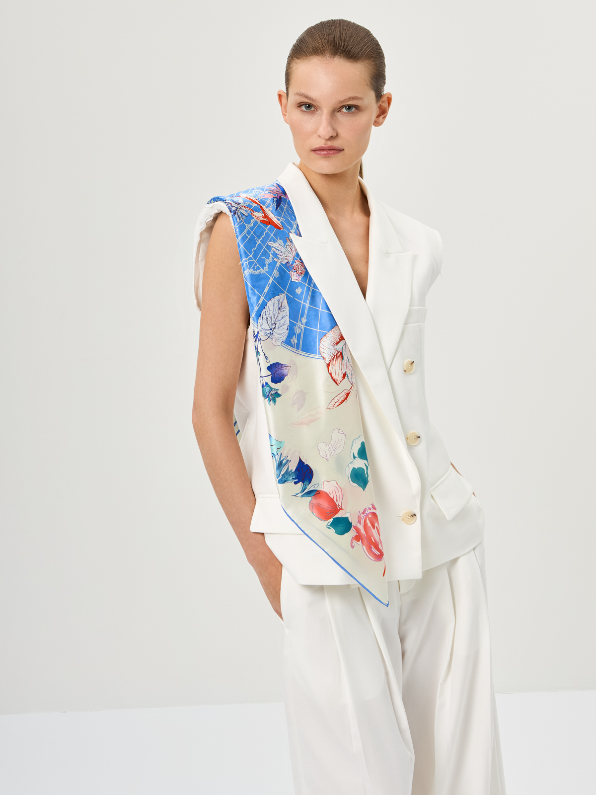 Платок жен. шелк 90х90 B03-8426-11