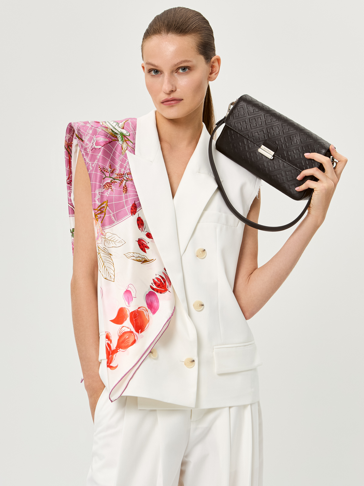 Платок жен. шелк 90х90 B03-8426-05