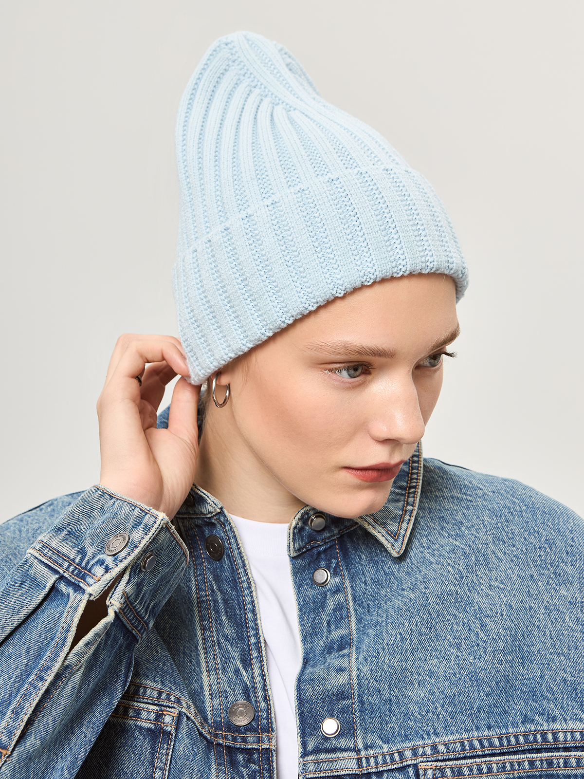 Шапка жен. виск+нейл+каш LB-A53070 l.blue