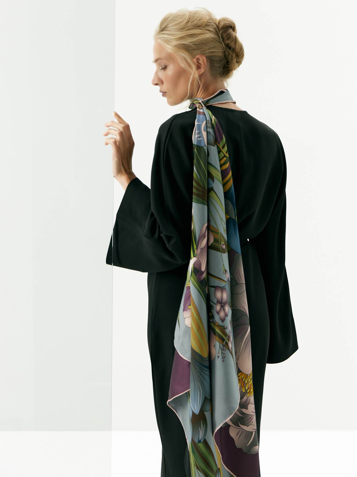 Платок жен. шелк 108х108 SS03-8621-09